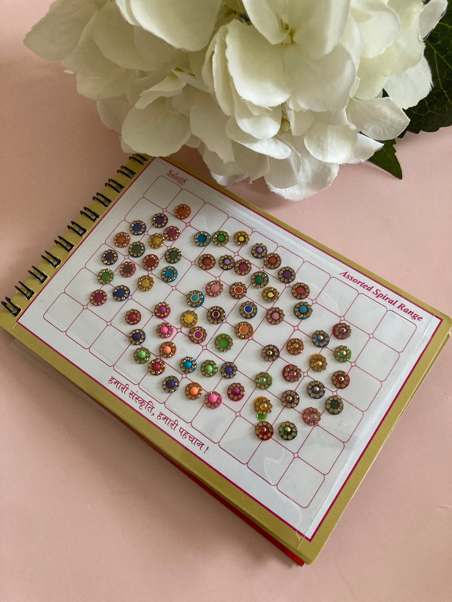 Mixed Designs Round Bindi Booklet (ST836)