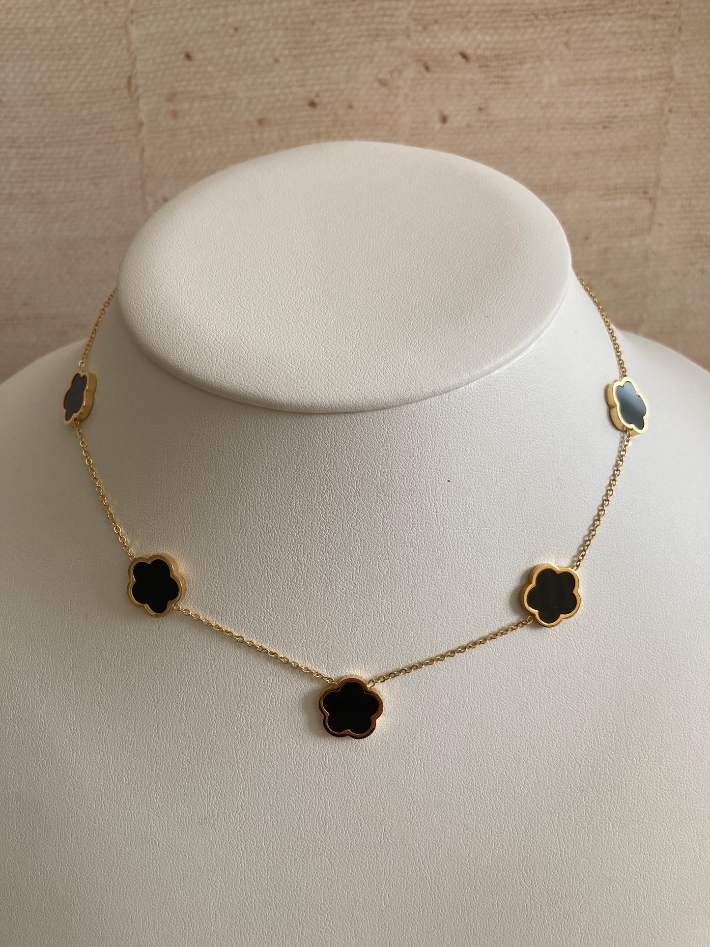 18K Gold Plated Five Clover Necklace (ST862) (Gold Black)