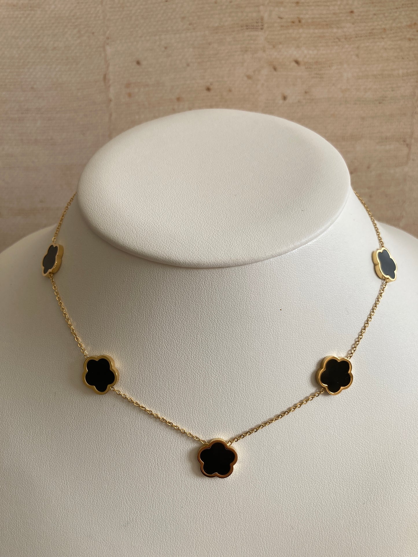 18K Gold Plated Five Clover Necklace (ST862) (Gold Black)
