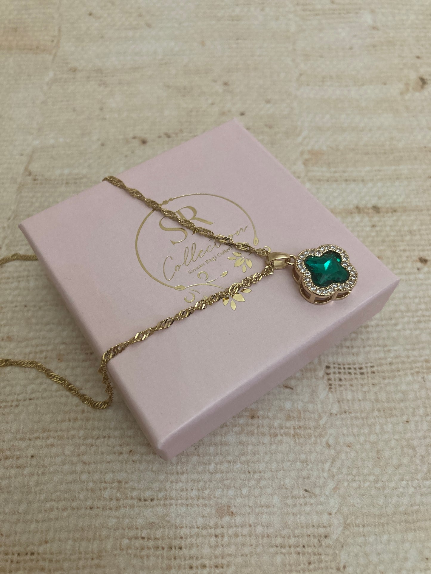 Adina Clover Pendant Necklace (ST373)(Emerald Green)