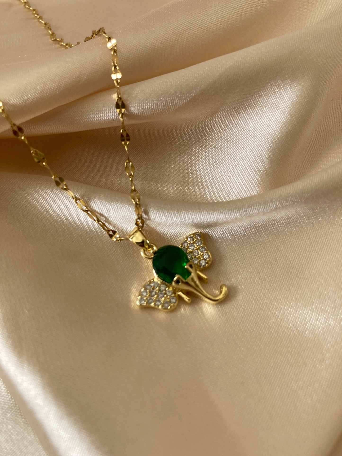 18K Gold Plated Elephant Pendant Necklace (ST872) (Emerald Green)