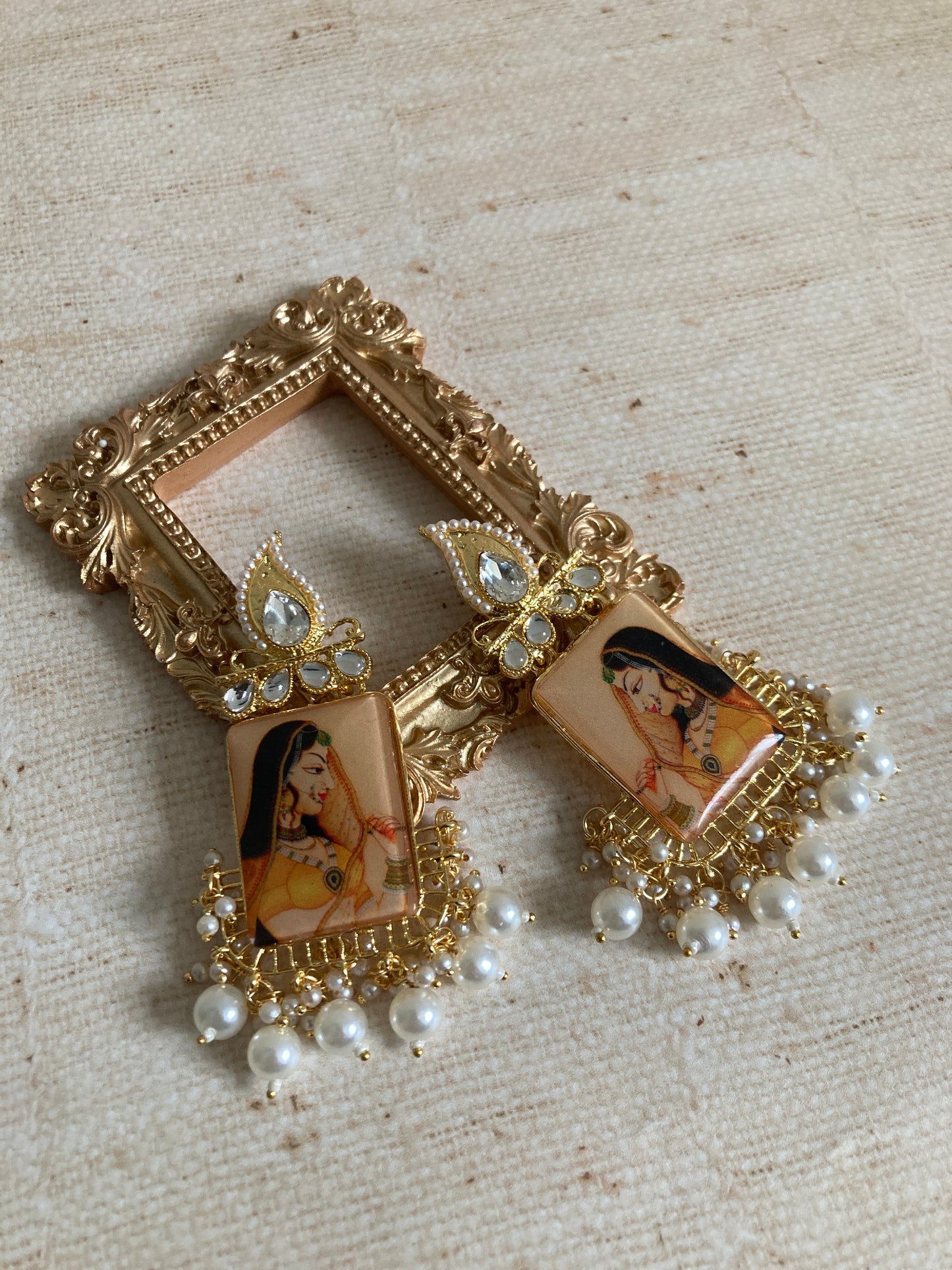 Statement Rajisthani Queen Kundan And Pearl Earrings (ST737)