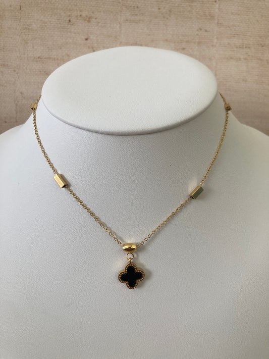 White And Black Double Sided Clover Necklace (ST770)