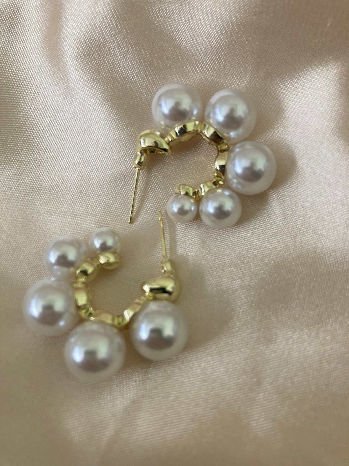 Chunky Beaded Pearl Hoop Earrings (ST883)