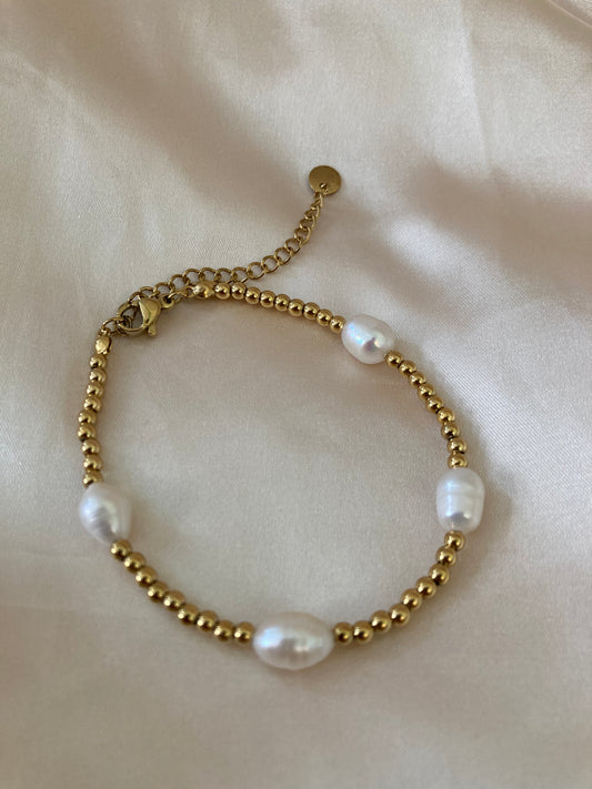 18K Gold Plated Fresh Water Pearl Bracelet (ST884)