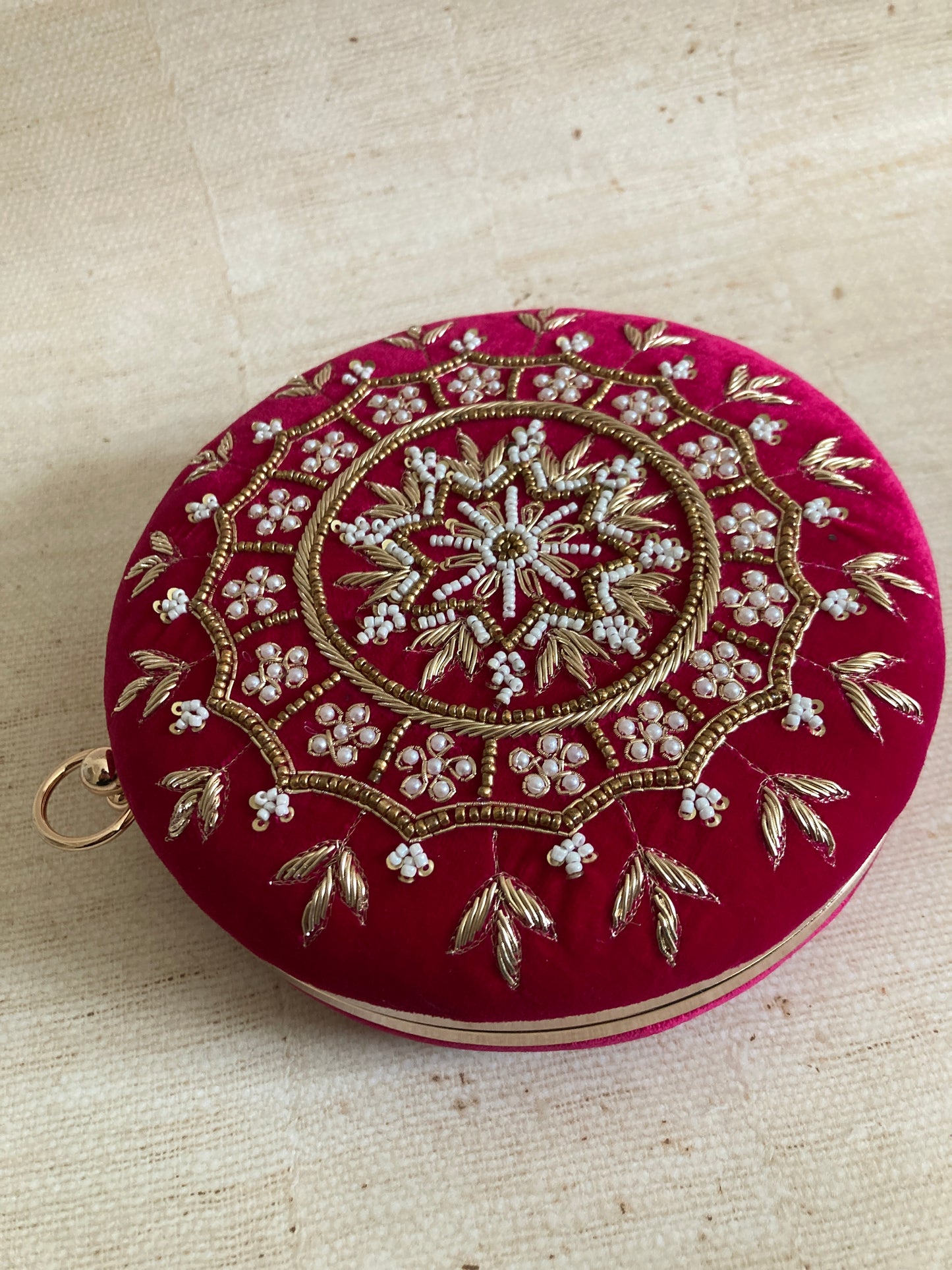 Aarza Pink Velvet Bangle Clutch (ST735)