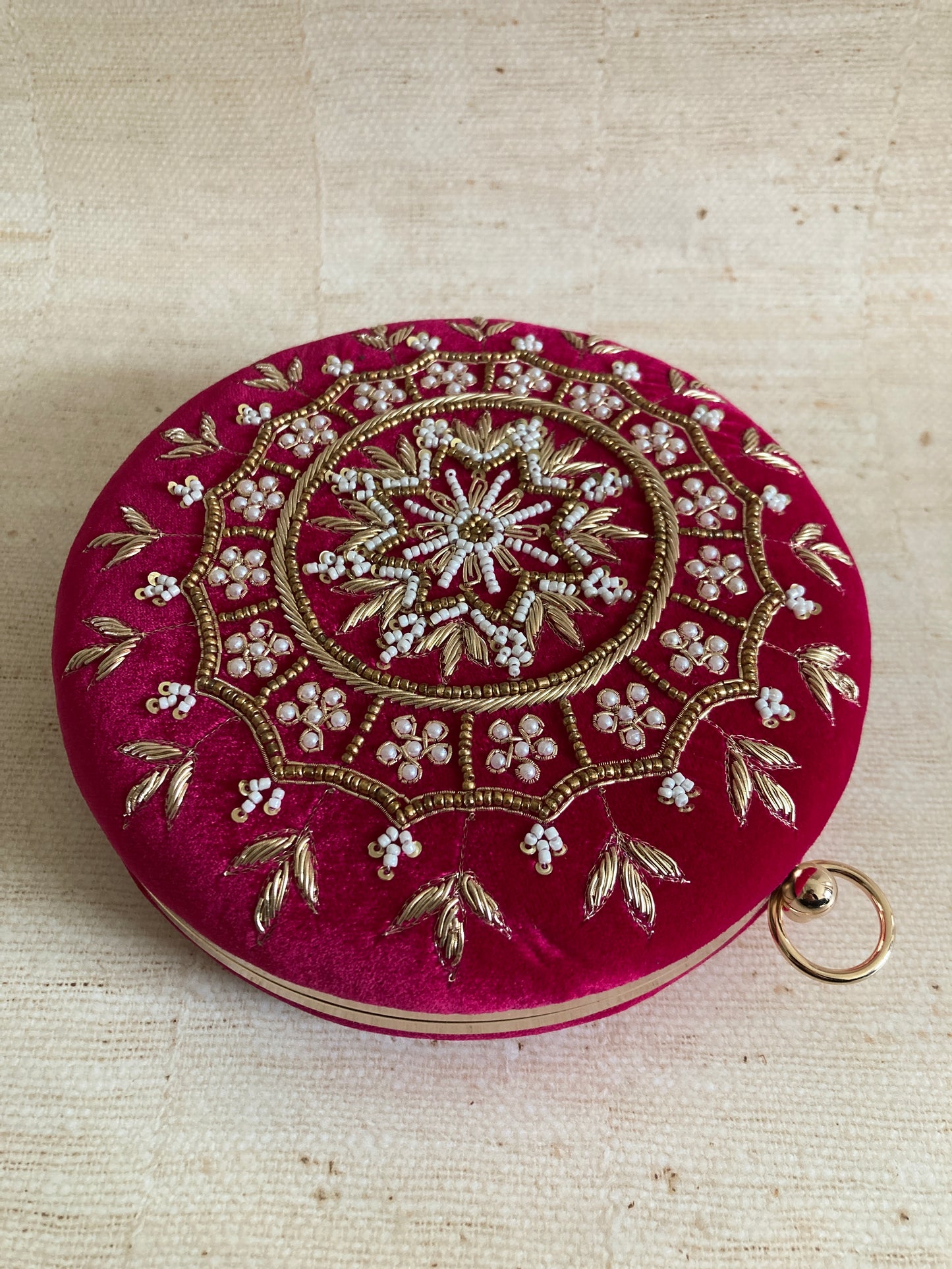 Aarza Pink Velvet Bangle Clutch (ST735)