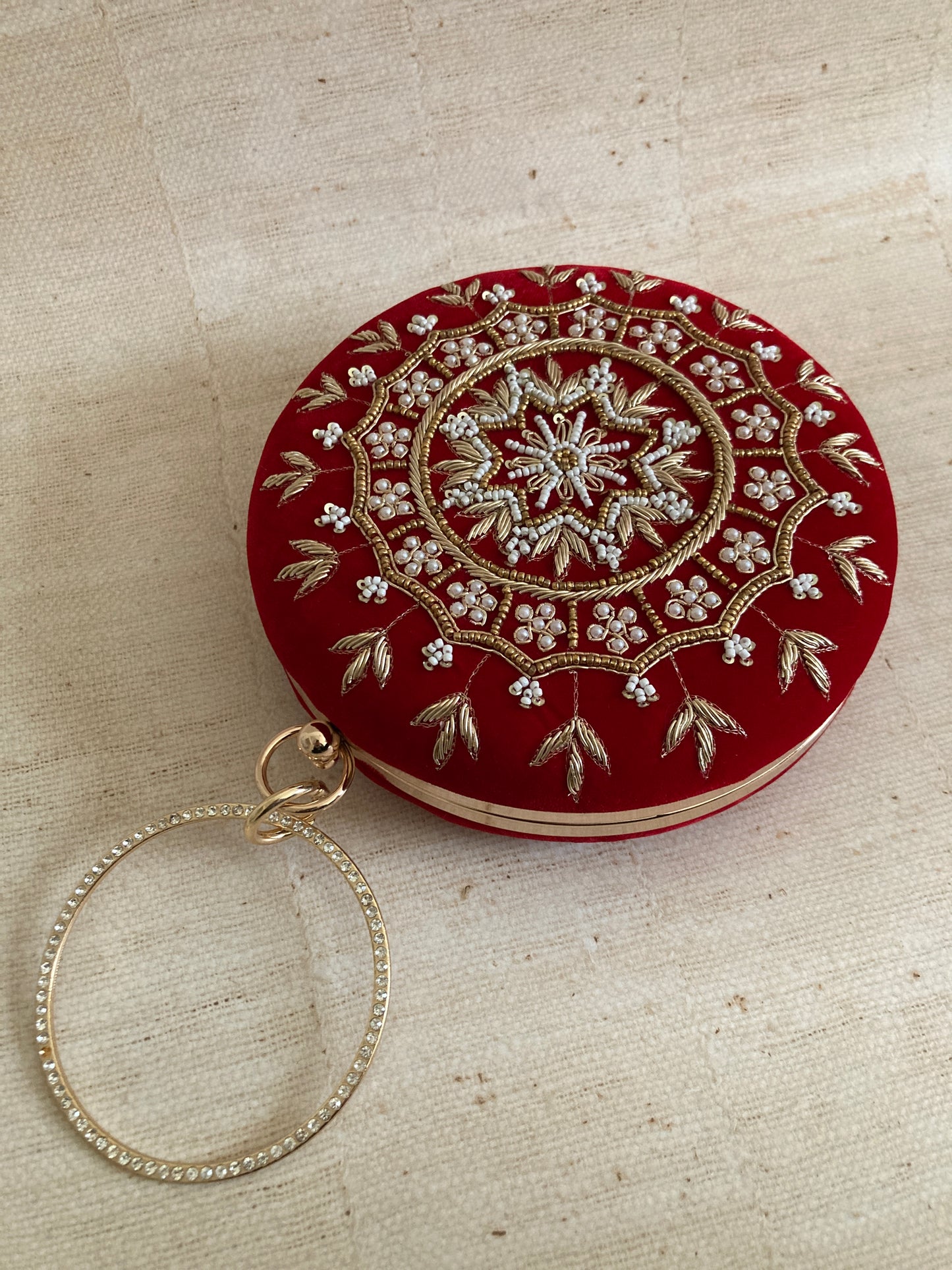 Aarza Red Velvet Bangle Clutch (ST735)