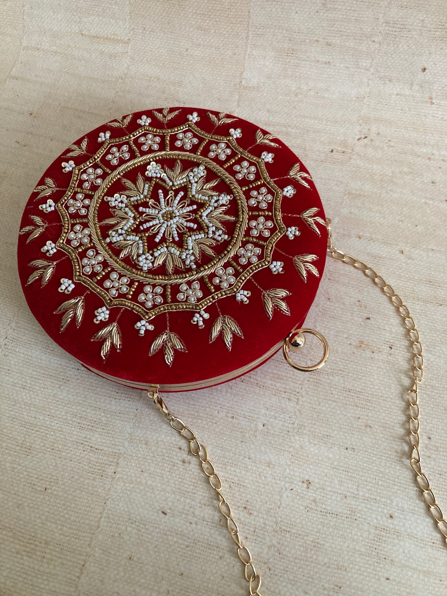 Aarza Red Velvet Bangle Clutch (ST735)