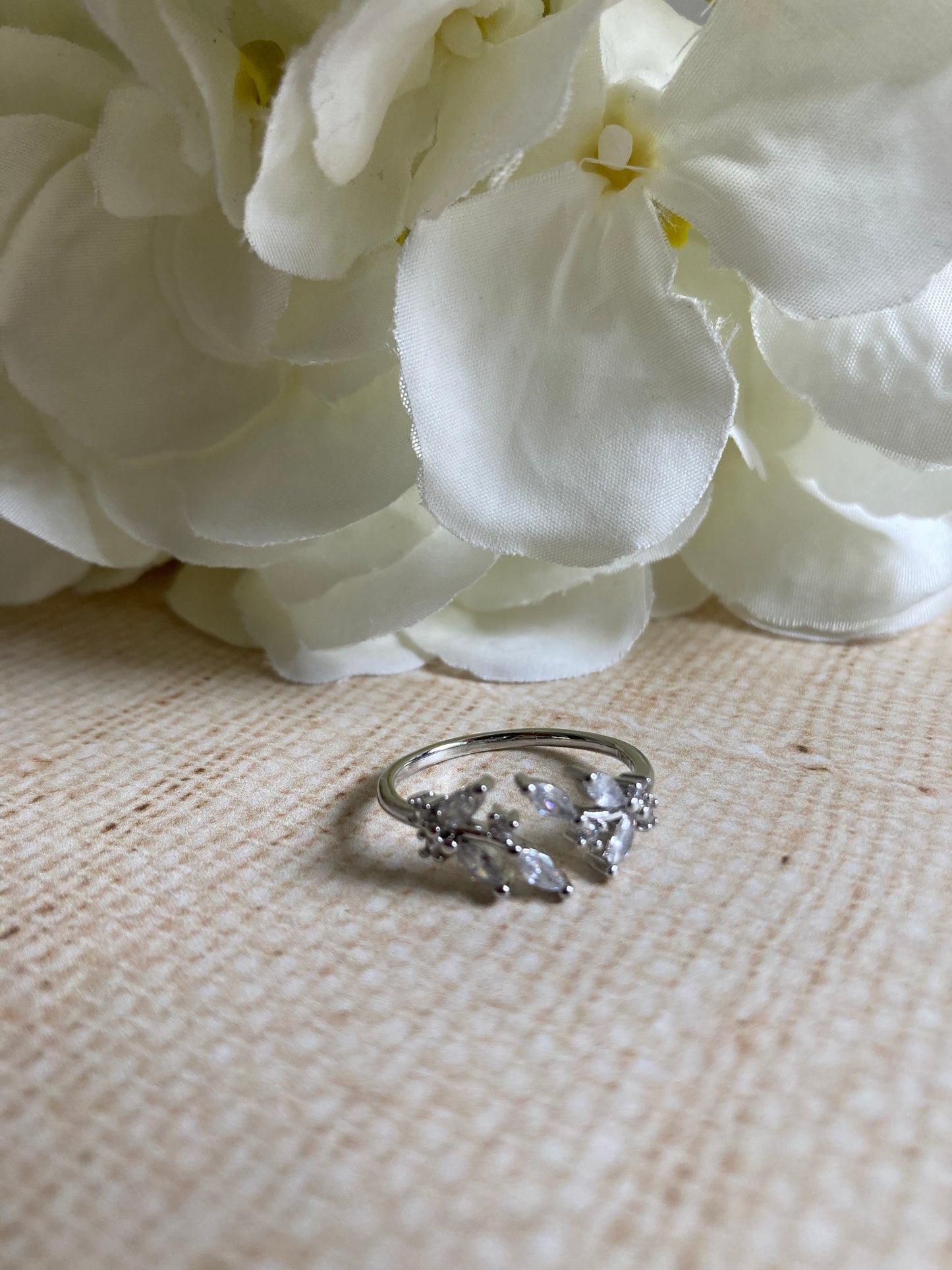 Silver Adjustable Dainty Leaf Ring (ST867)