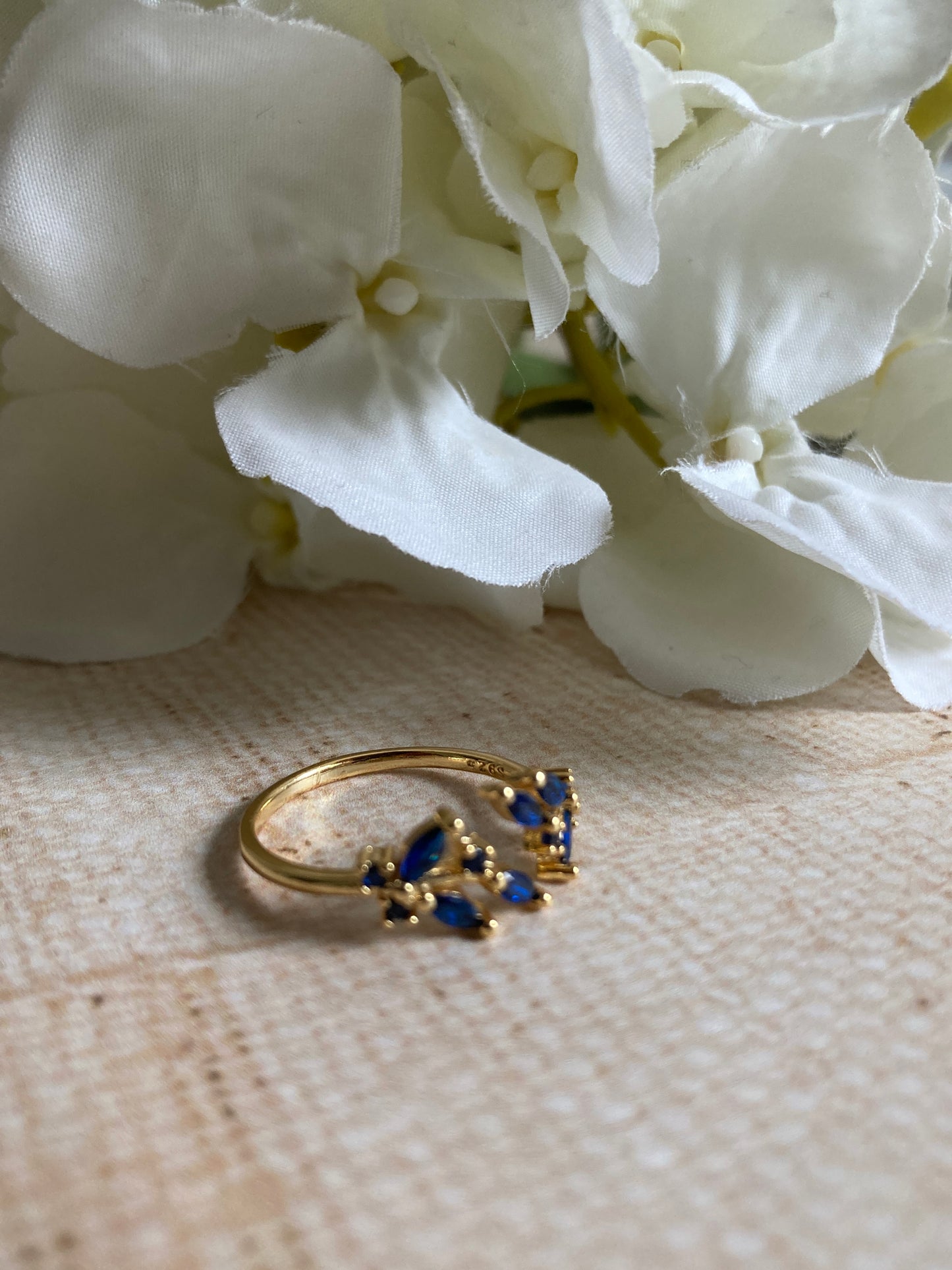 18K Gold Adjustable Dainty Leaf Ring (ST867) (Blue)
