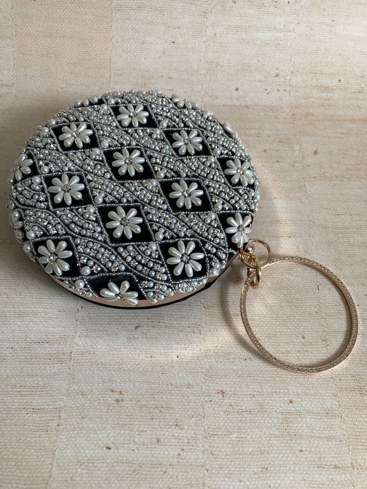 Sophia Pearl Circular Bangle Black Clutch (ST909)