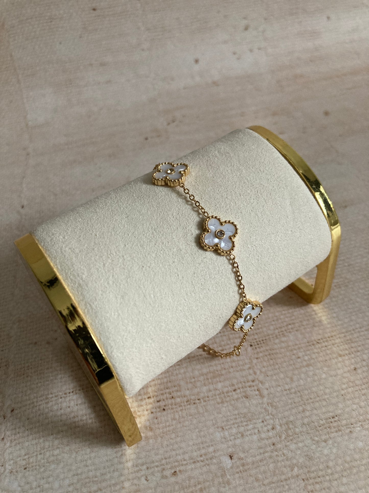 White 18K Gold Plated Clover Flower Bracelet (ST922)