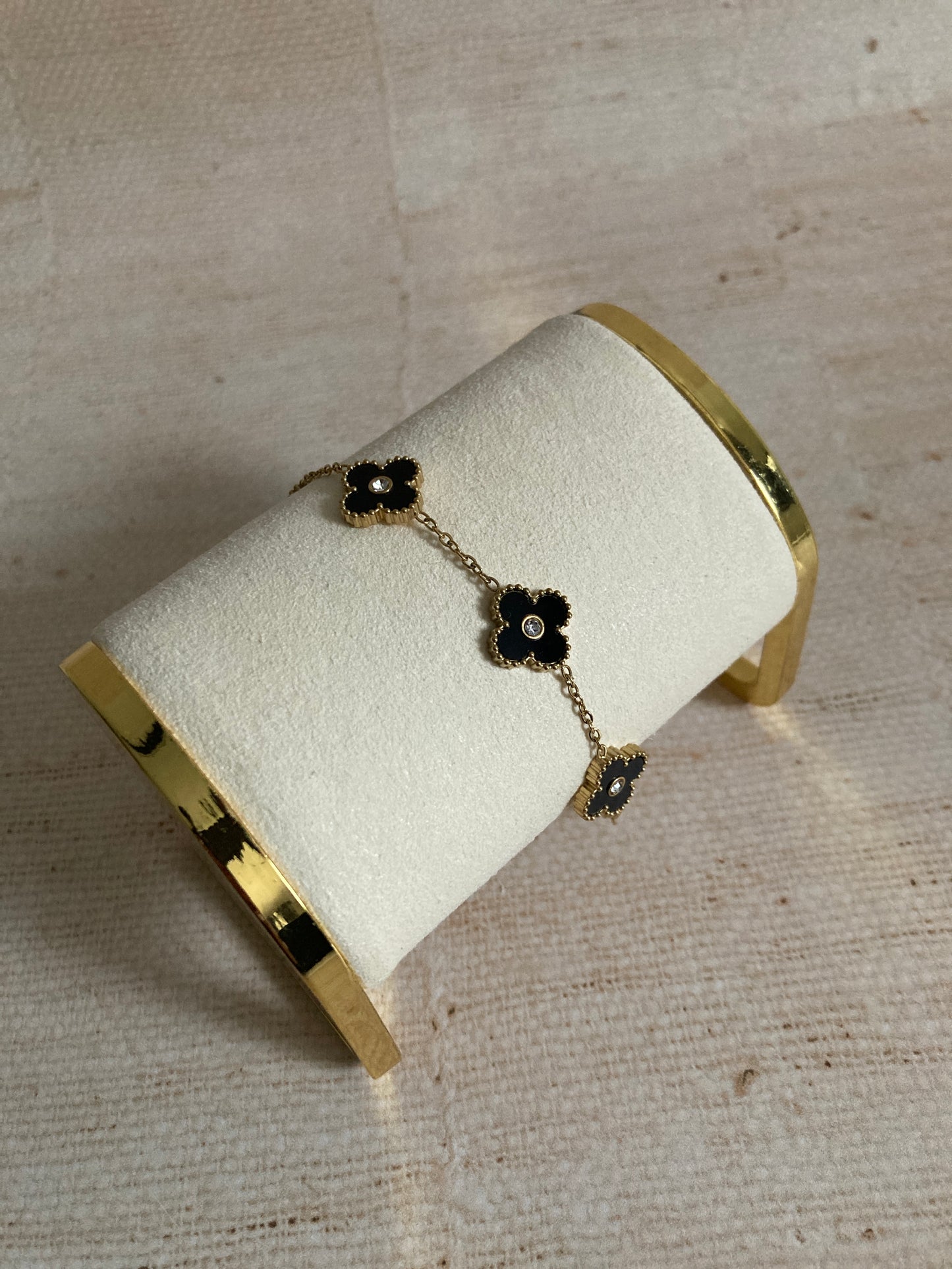 Black 18K Gold Plated Clover Flower Bracelet (ST922)