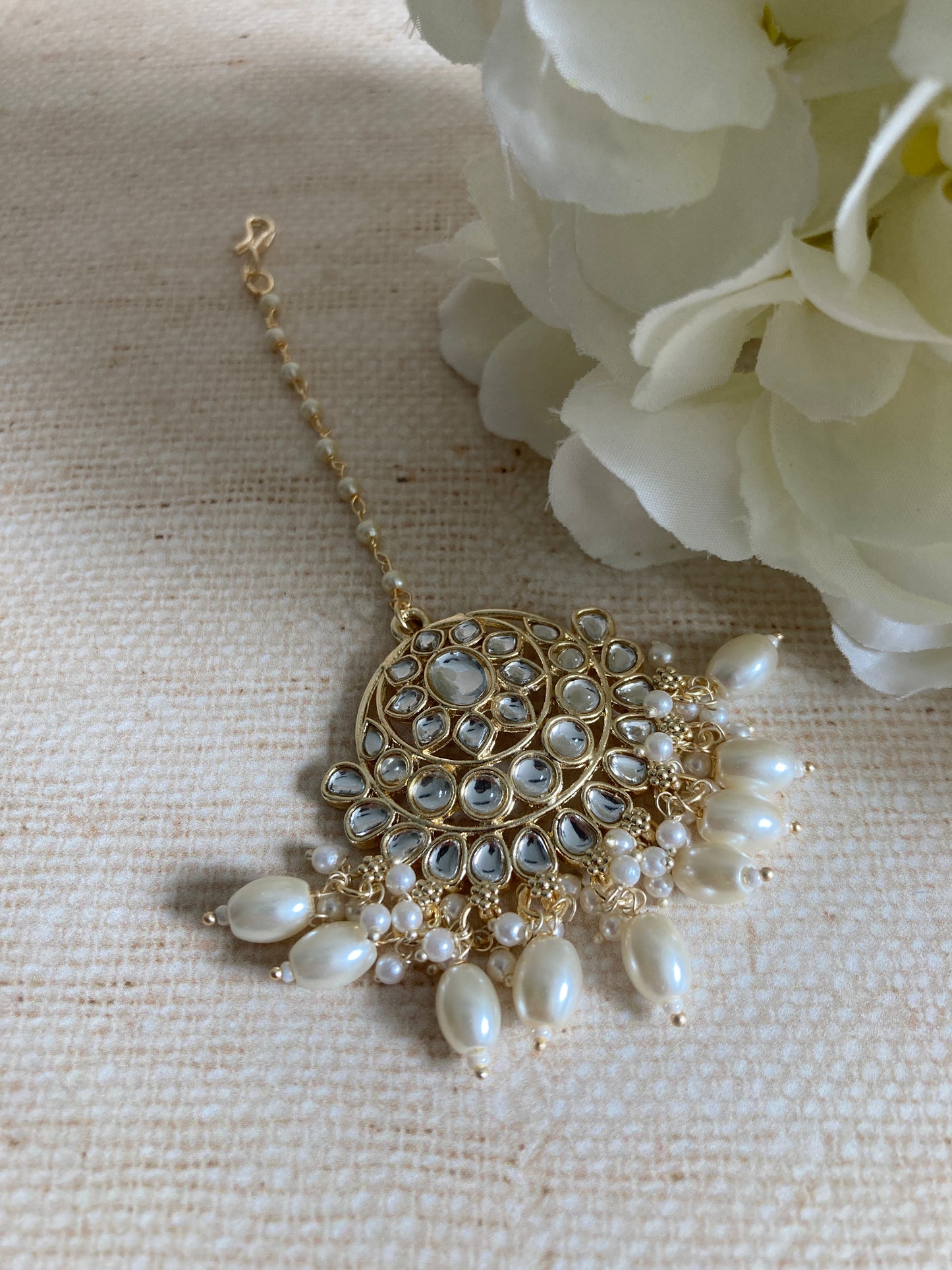 White Gold Plated Kundan Pearl Tikka (ST947)