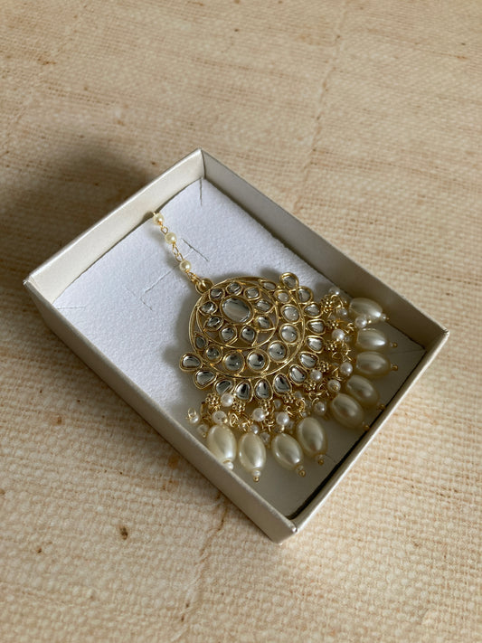 White Gold Plated Kundan Pearl Tikka (ST947)