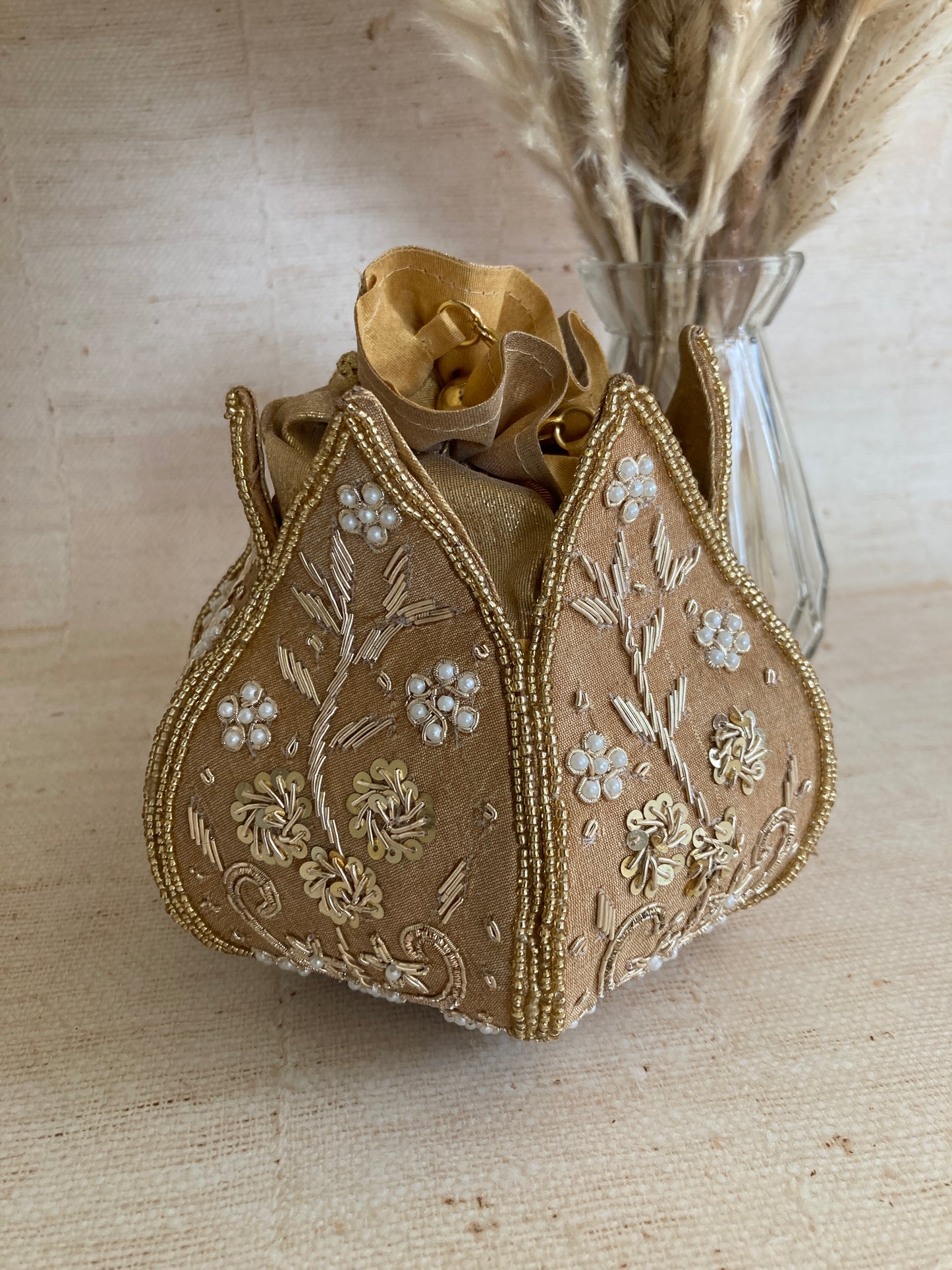 Seerut (Potli Bag) (Gold) (ST270)