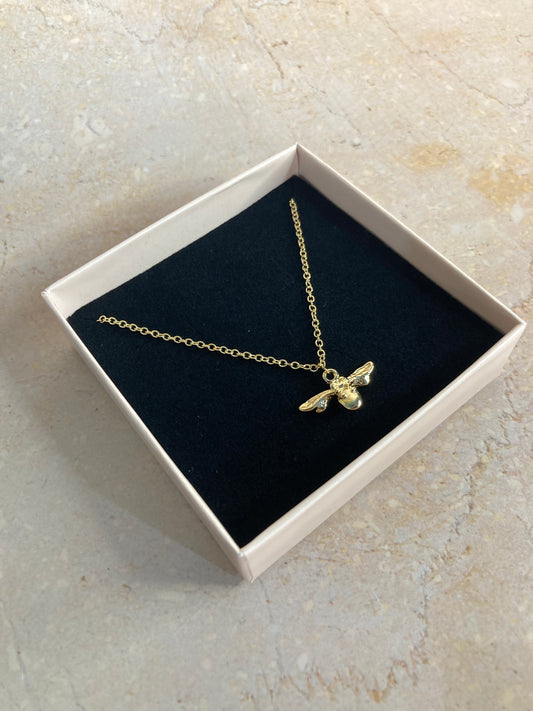 Queen Bee Pendant Necklace (ST401)(Gold)