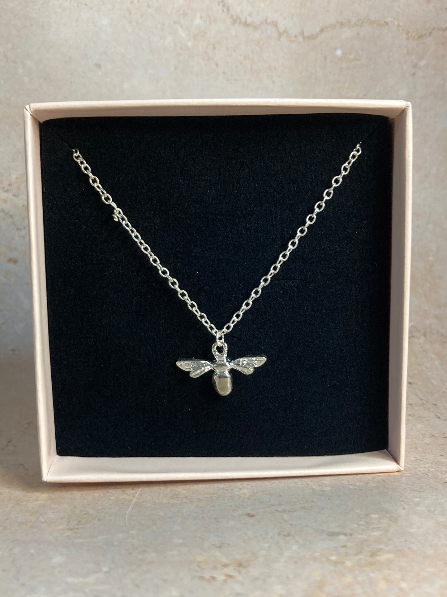 Queen Bee Pendant Necklace (ST400)(Silver)