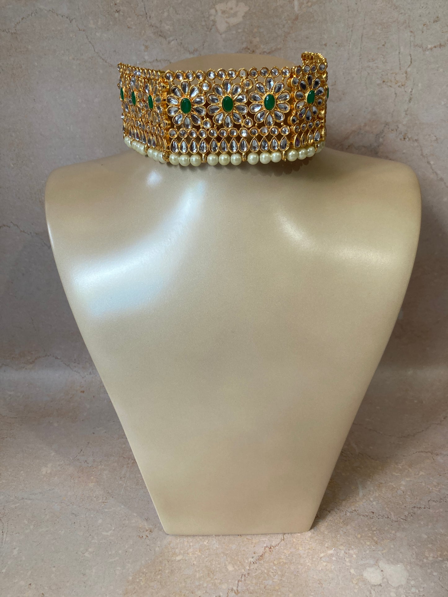 Alia Kundan & Pota Stone Gold Plated Set (ST228)(Emerald)