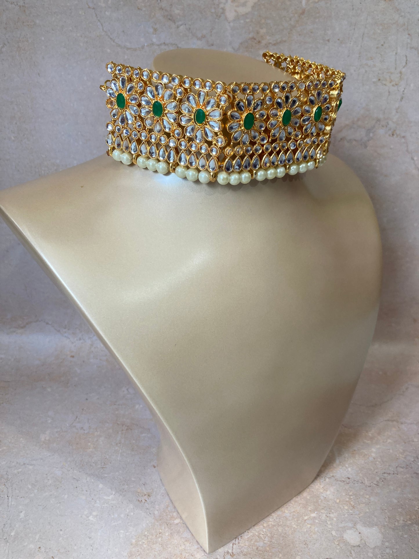 Alia Kundan & Pota Stone Gold Plated Set (ST228)(Emerald)