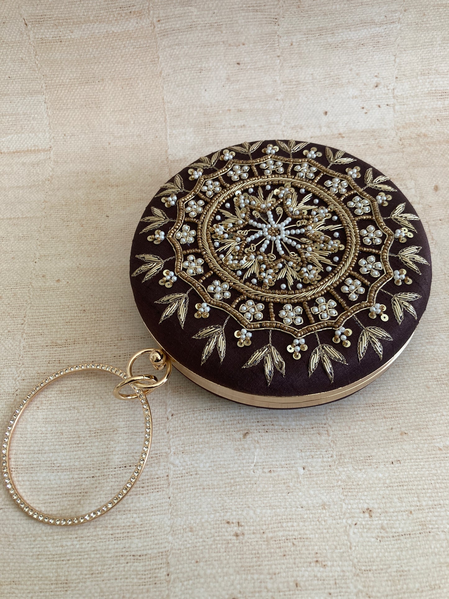 Aarza Brown Bangle Clutch (ST735)