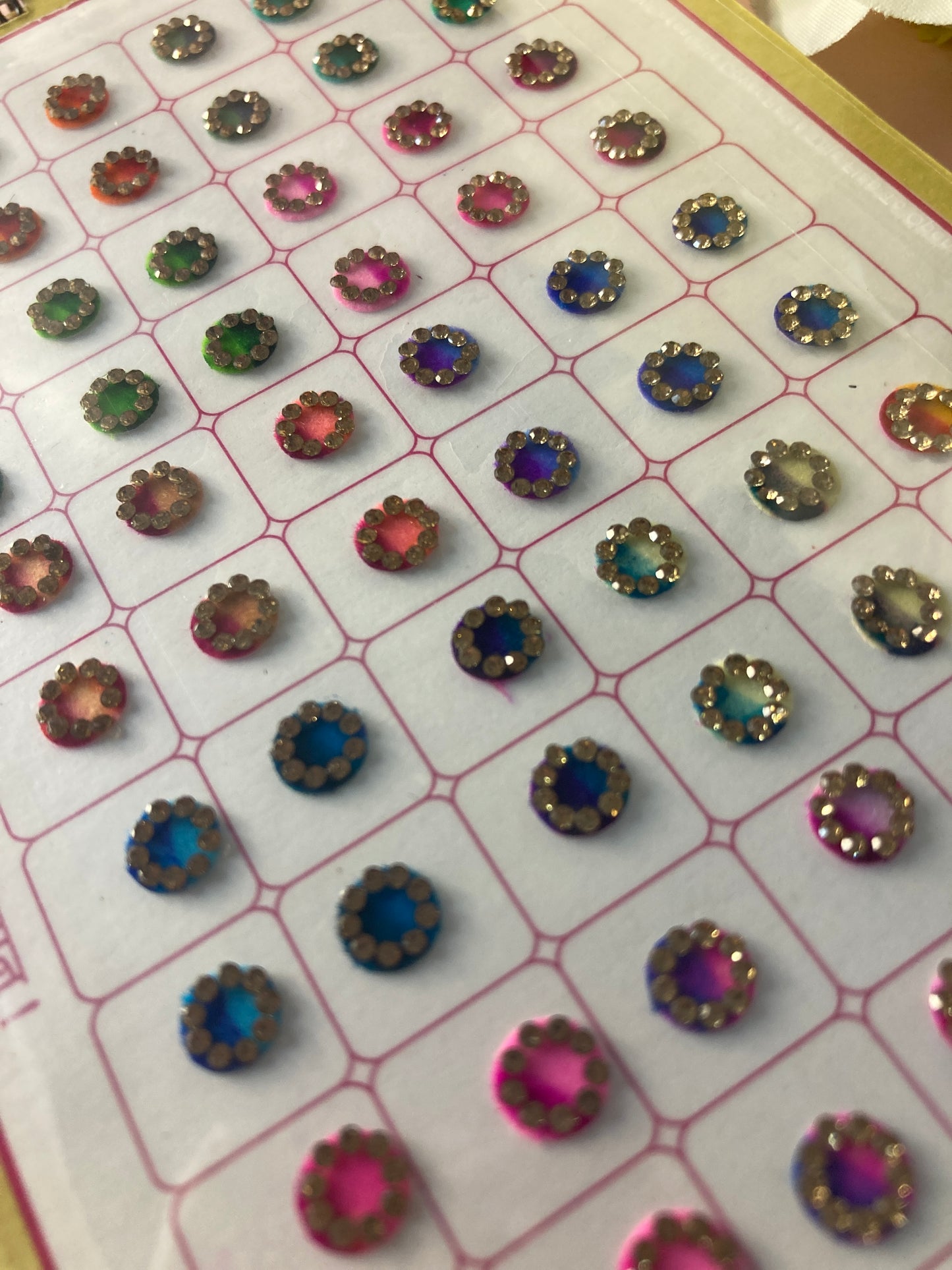 Shaded Ombre 300 Bindi Booklet (ST764)