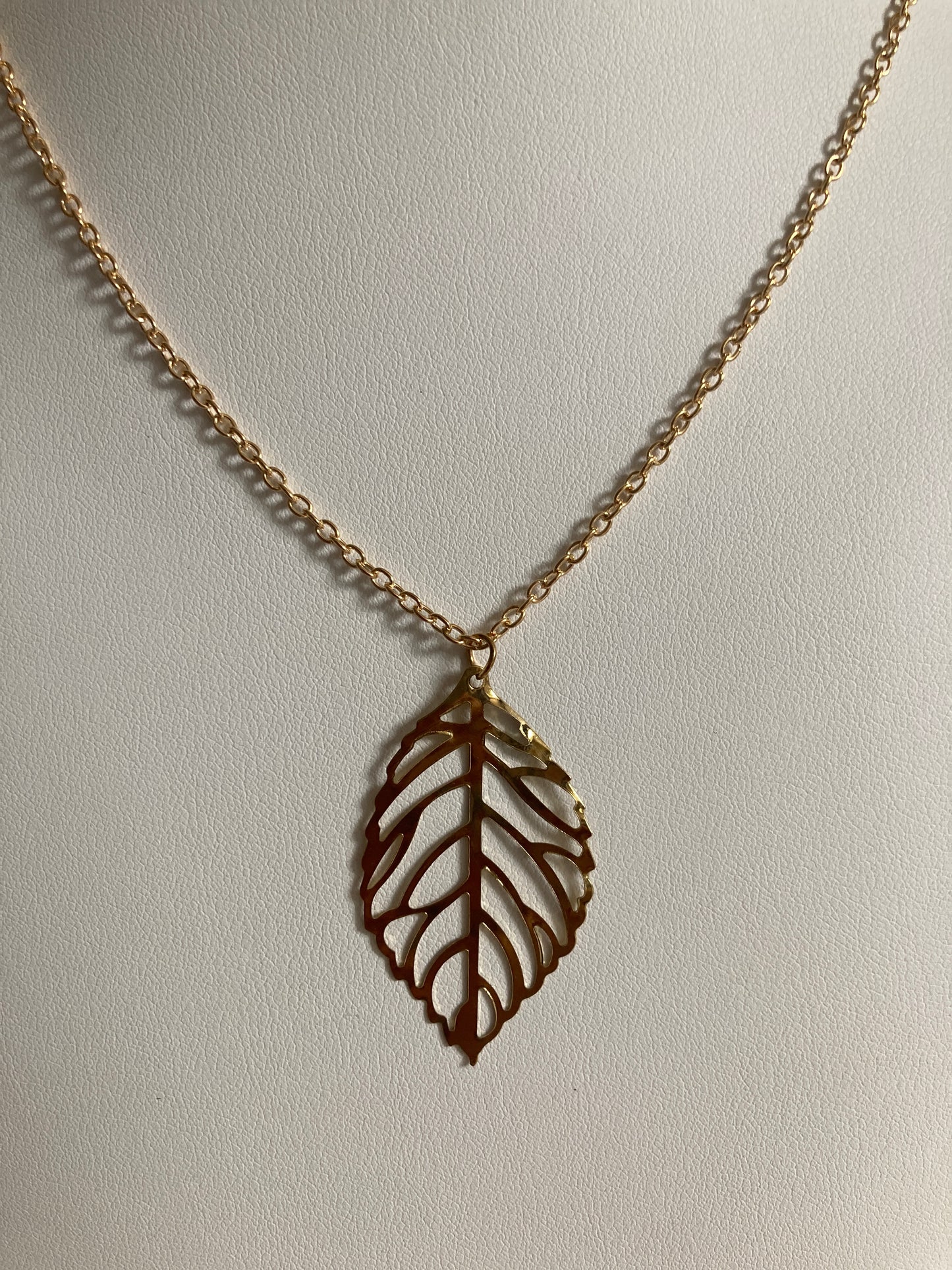 Hollow Leaf Necklace (ST202) Gold