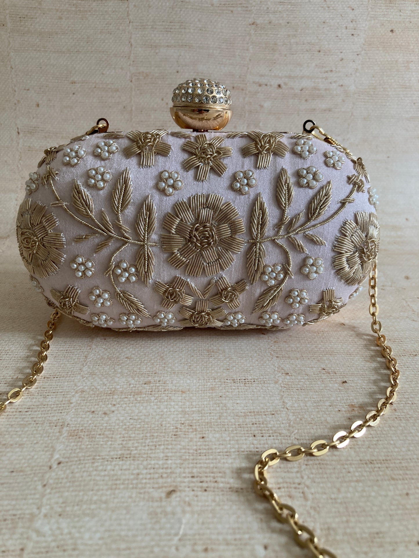 Lucia Oval Light Pink Clutch (ST902)