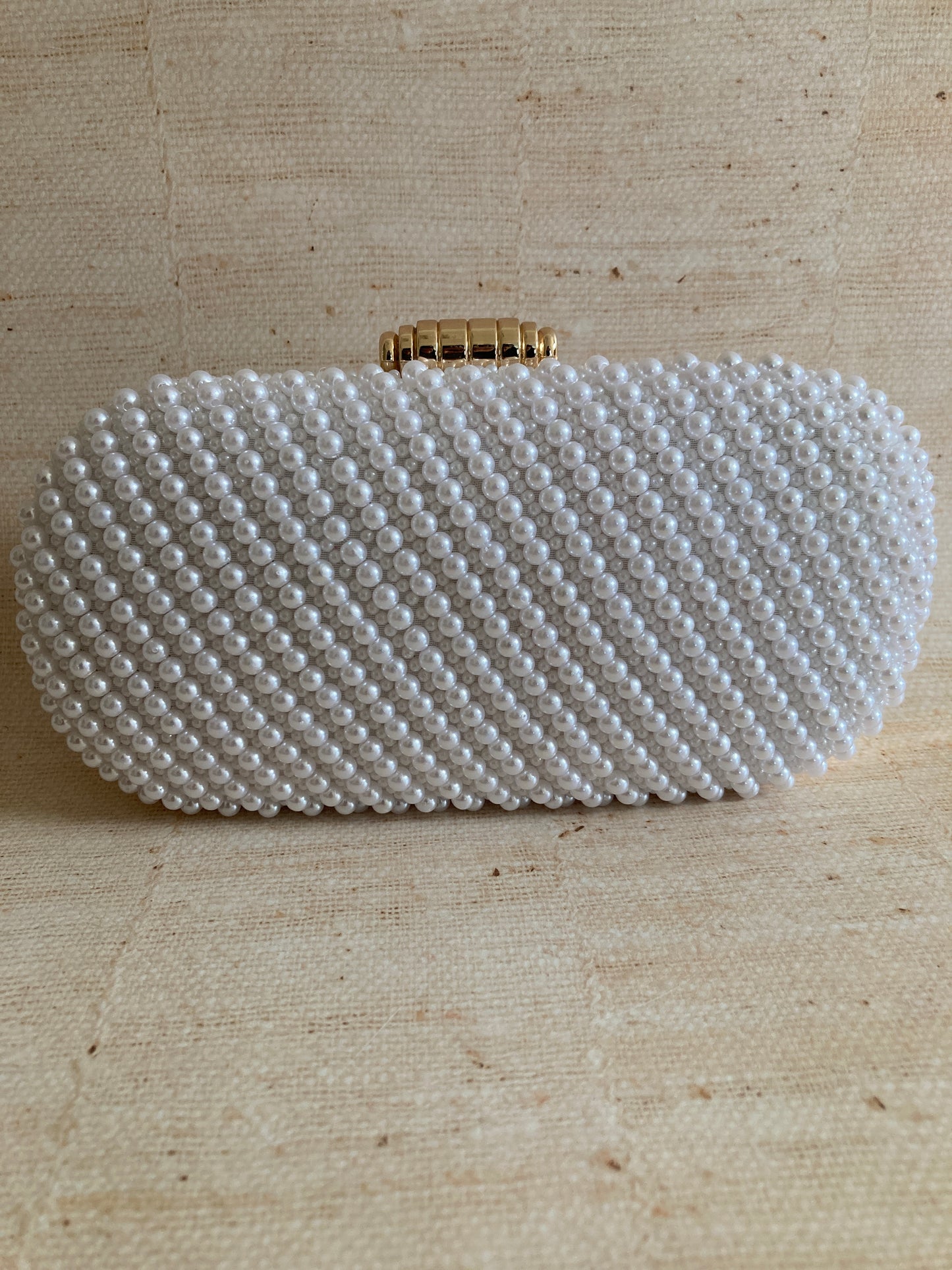 Eliza Pearl White Clutch (ST990)