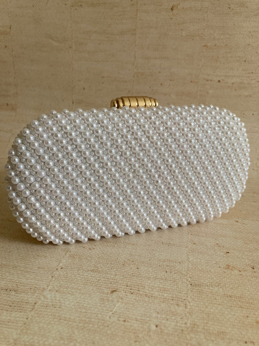 Eliza Pearl White Clutch (ST990)