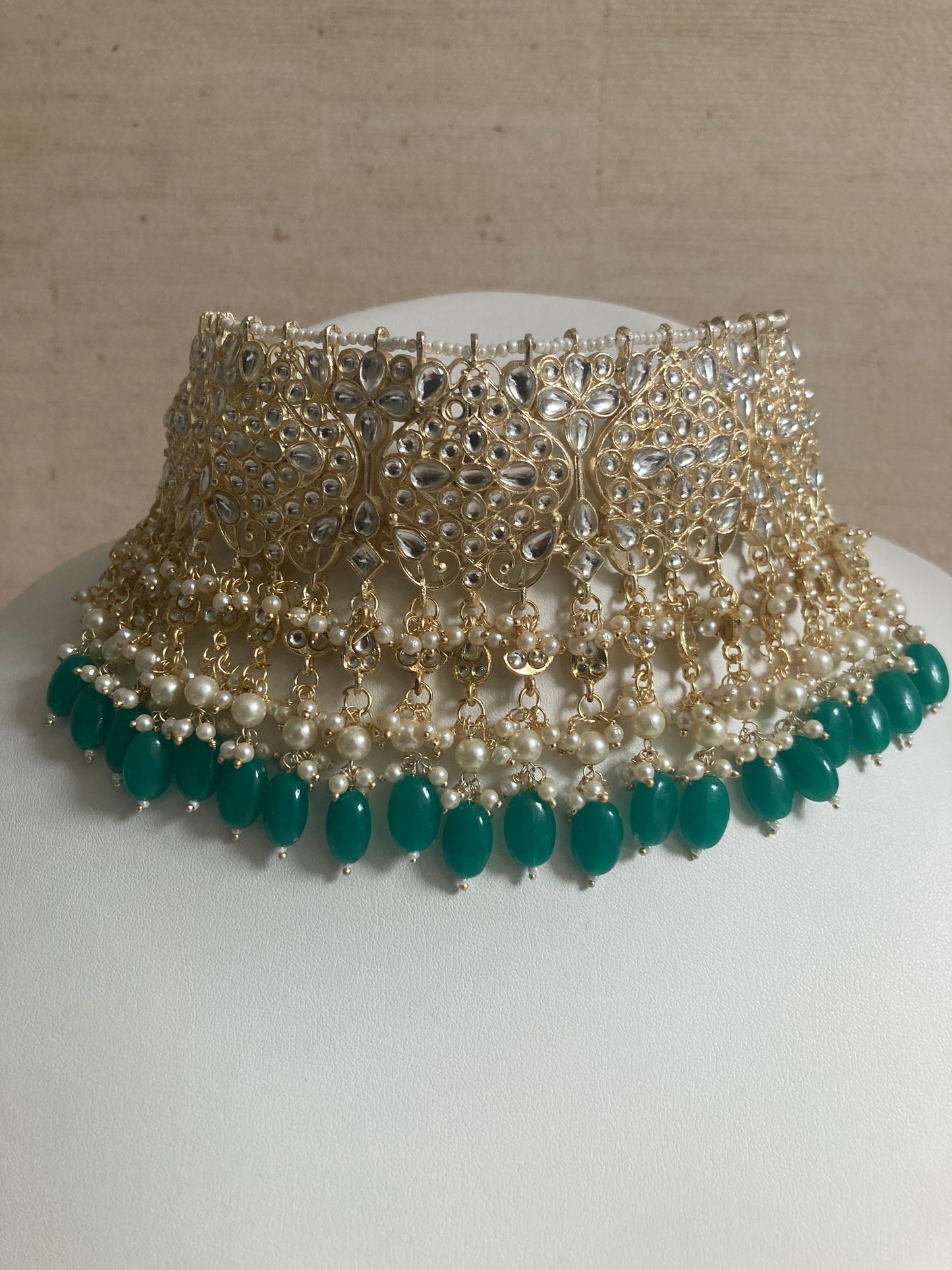 Maira Emerald Green Beaded Gold Plated Kundan Set (ST219)