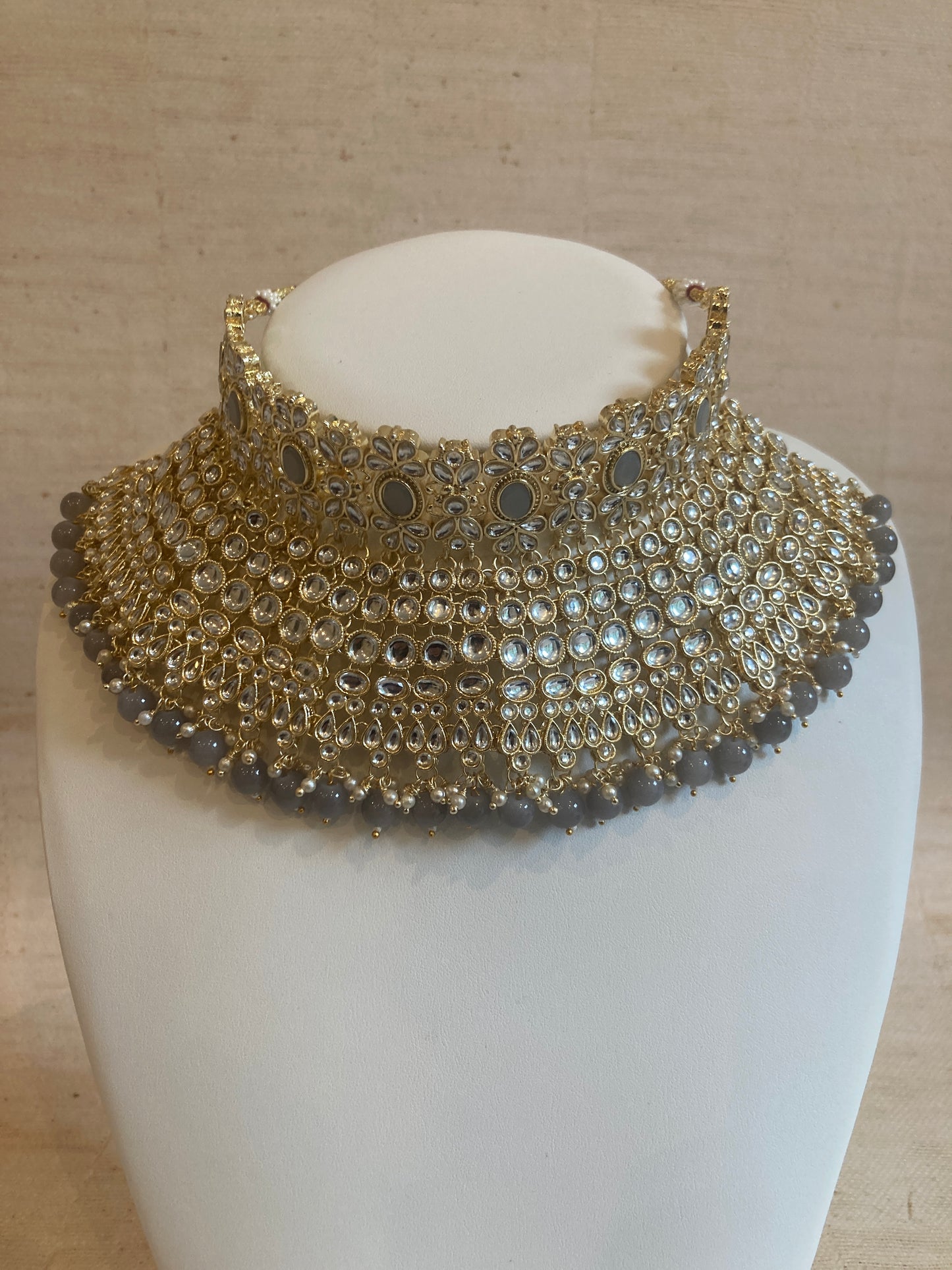 Maharani Gold Plated Kundan Choker Set (ST222) Grey