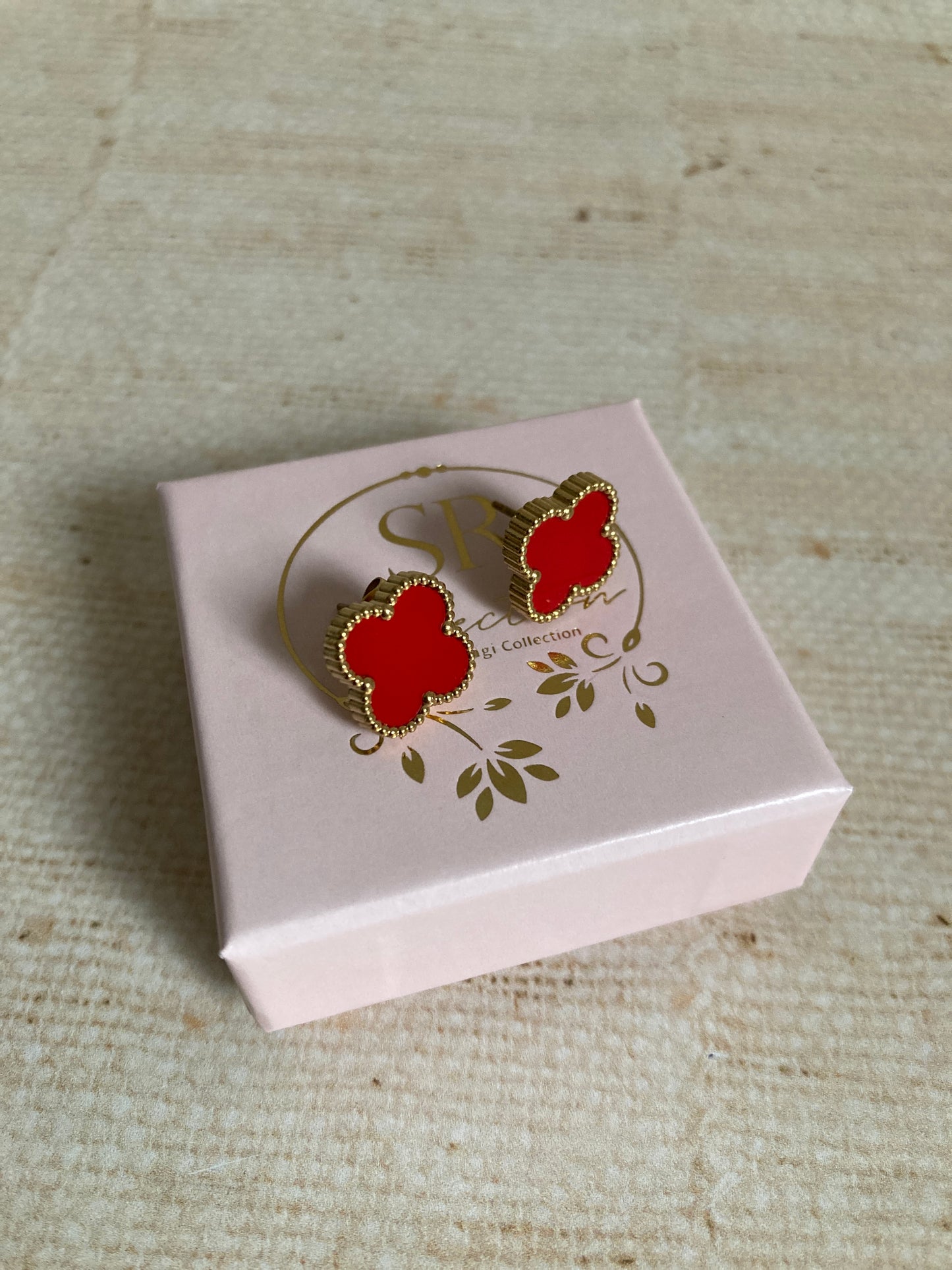 Clover Stud Earrings (ST814) (Red)