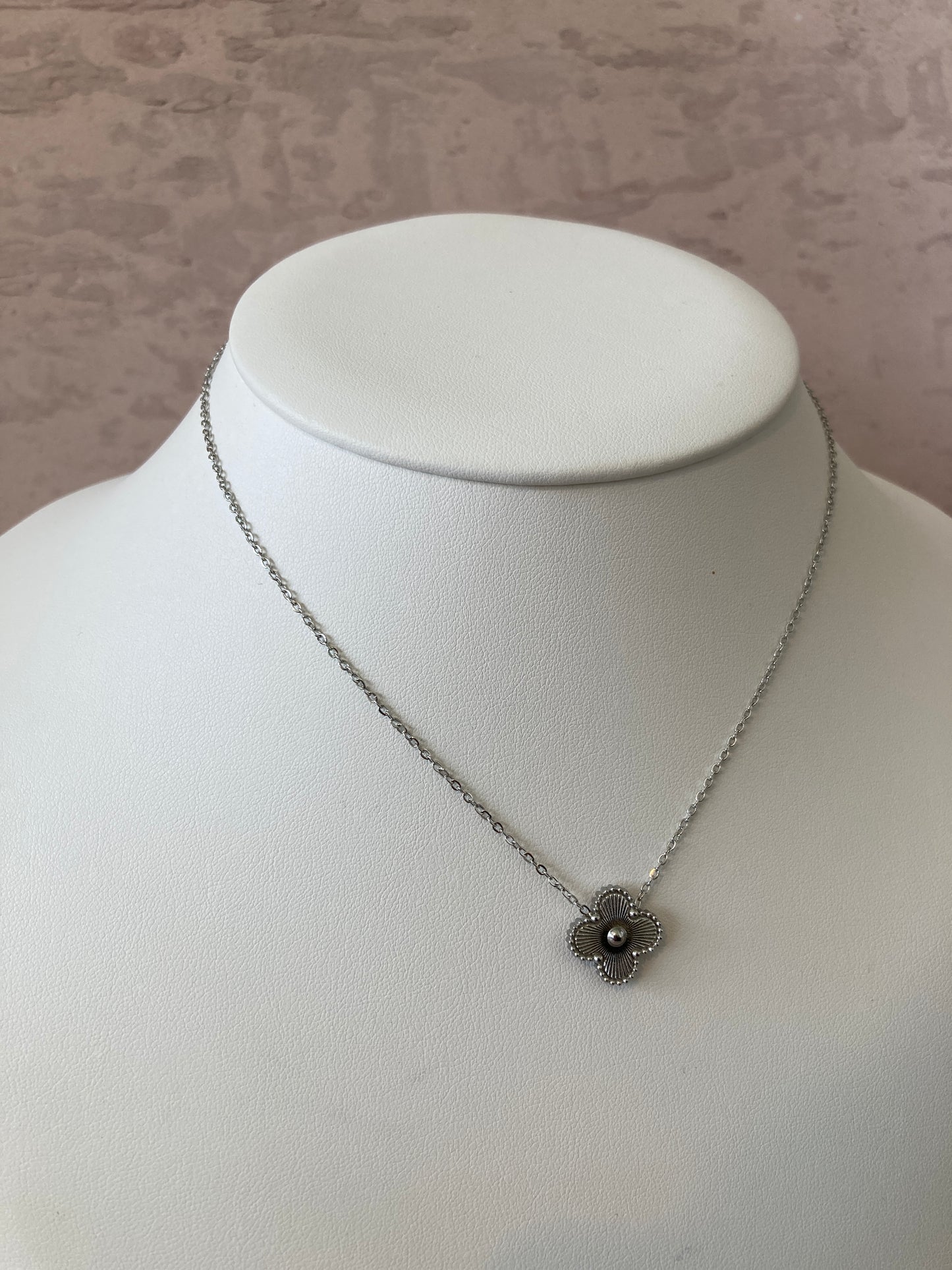 Silver Single Clover Necklace (ST795)