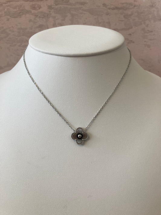 Silver Single Clover Necklace (ST795)