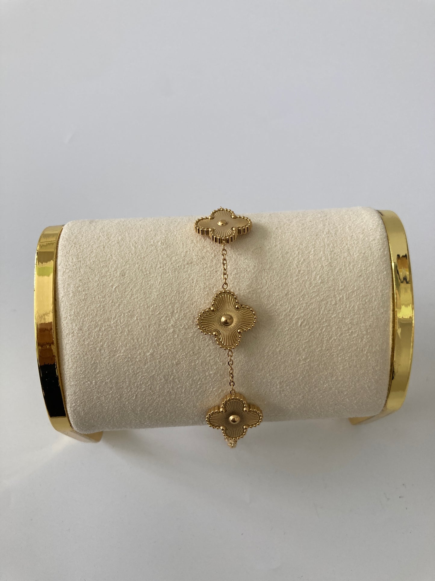 Gold Clover Bracelet (ST796)