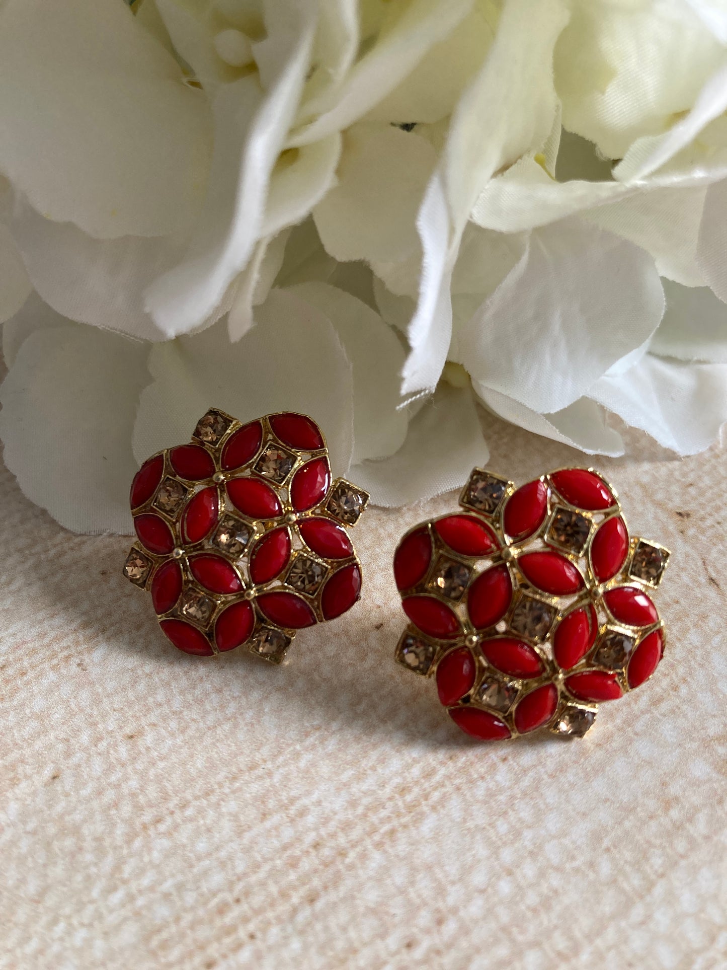 Chaya Antique Stud Earrings (Red) (ST1011)