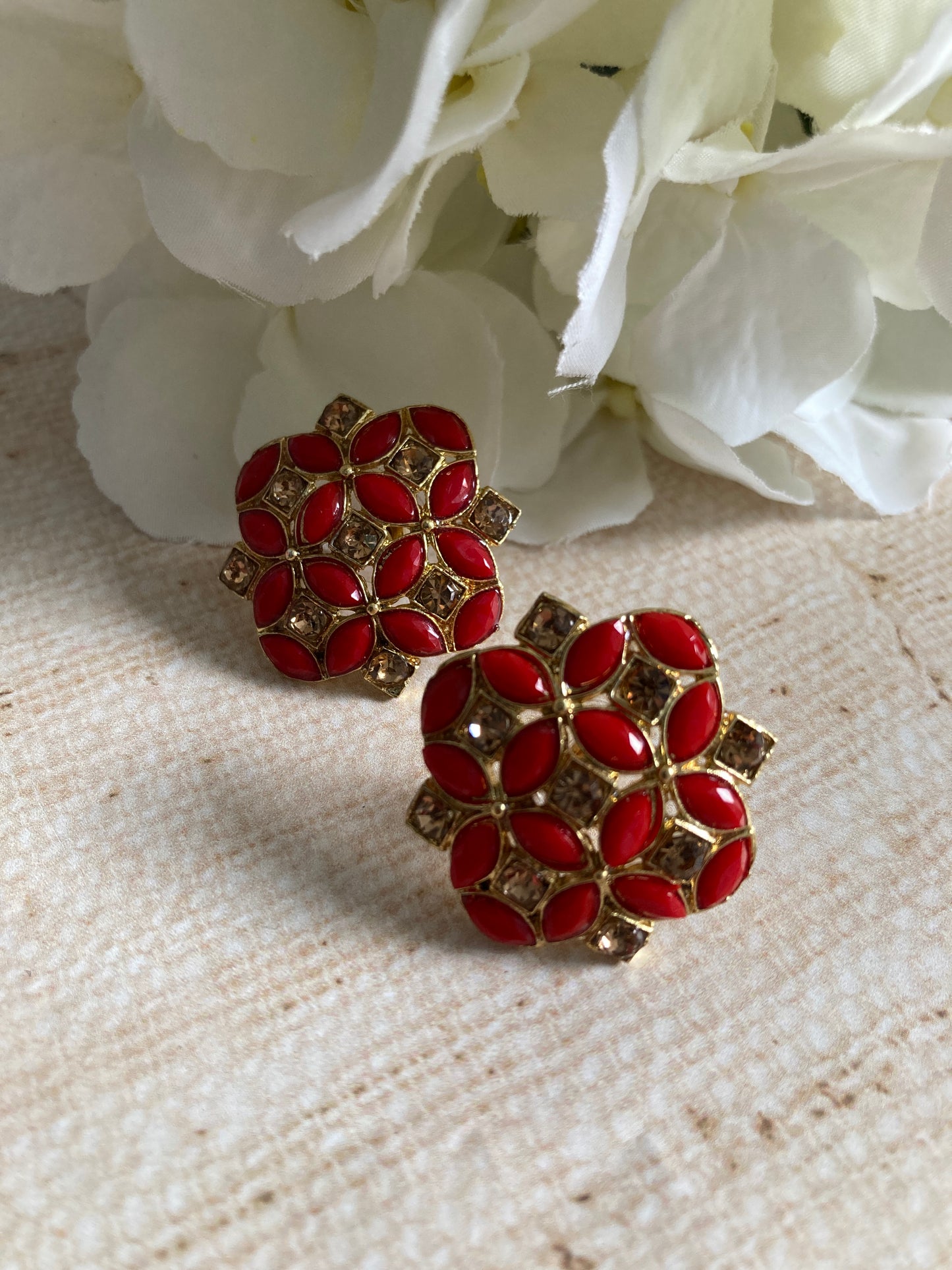 Chaya Antique Stud Earrings (Red) (ST1011)