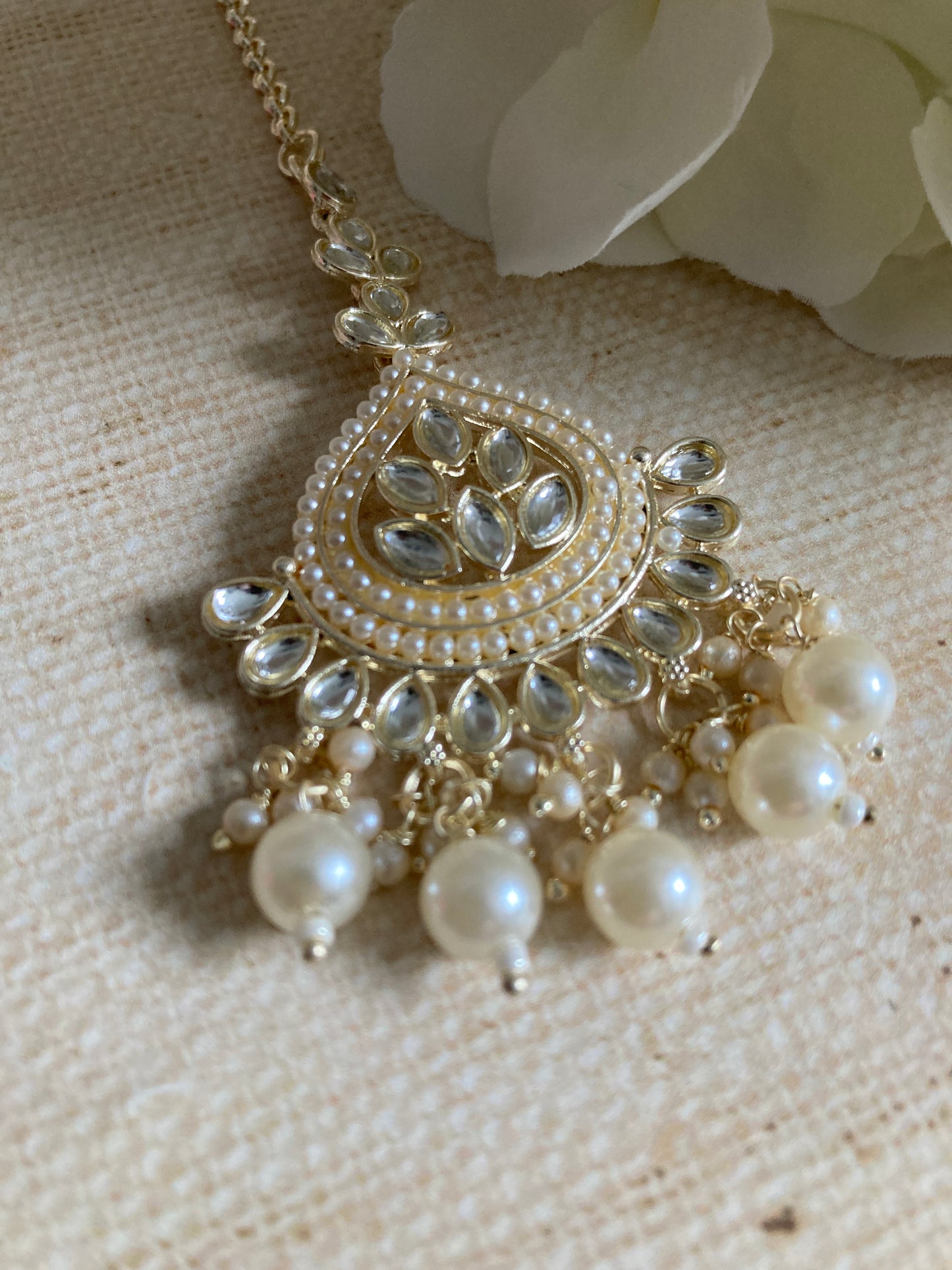 Gold Plated Kundan And Pearl Tikka (ST1015)