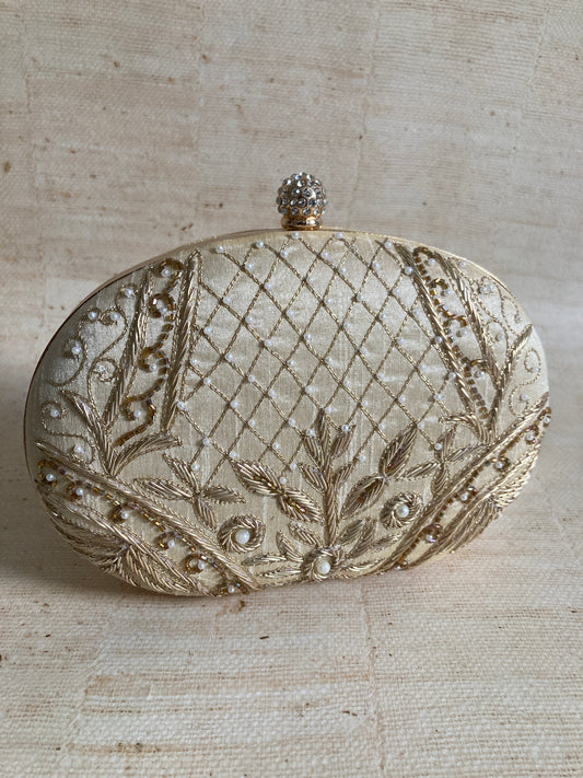 Safa Oval Clutch (ST999) (Gold)