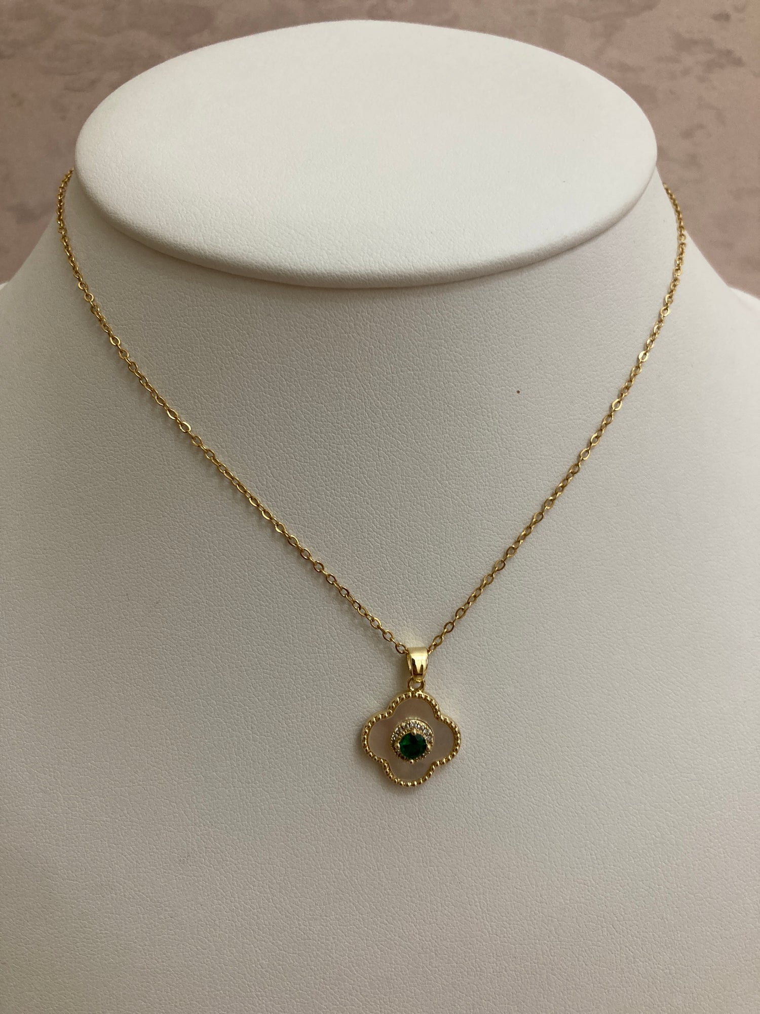 Single Clover Necklace