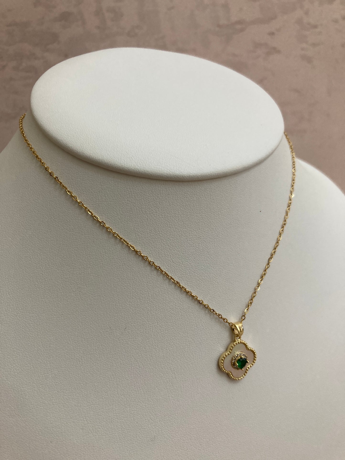 Single Clover Necklace