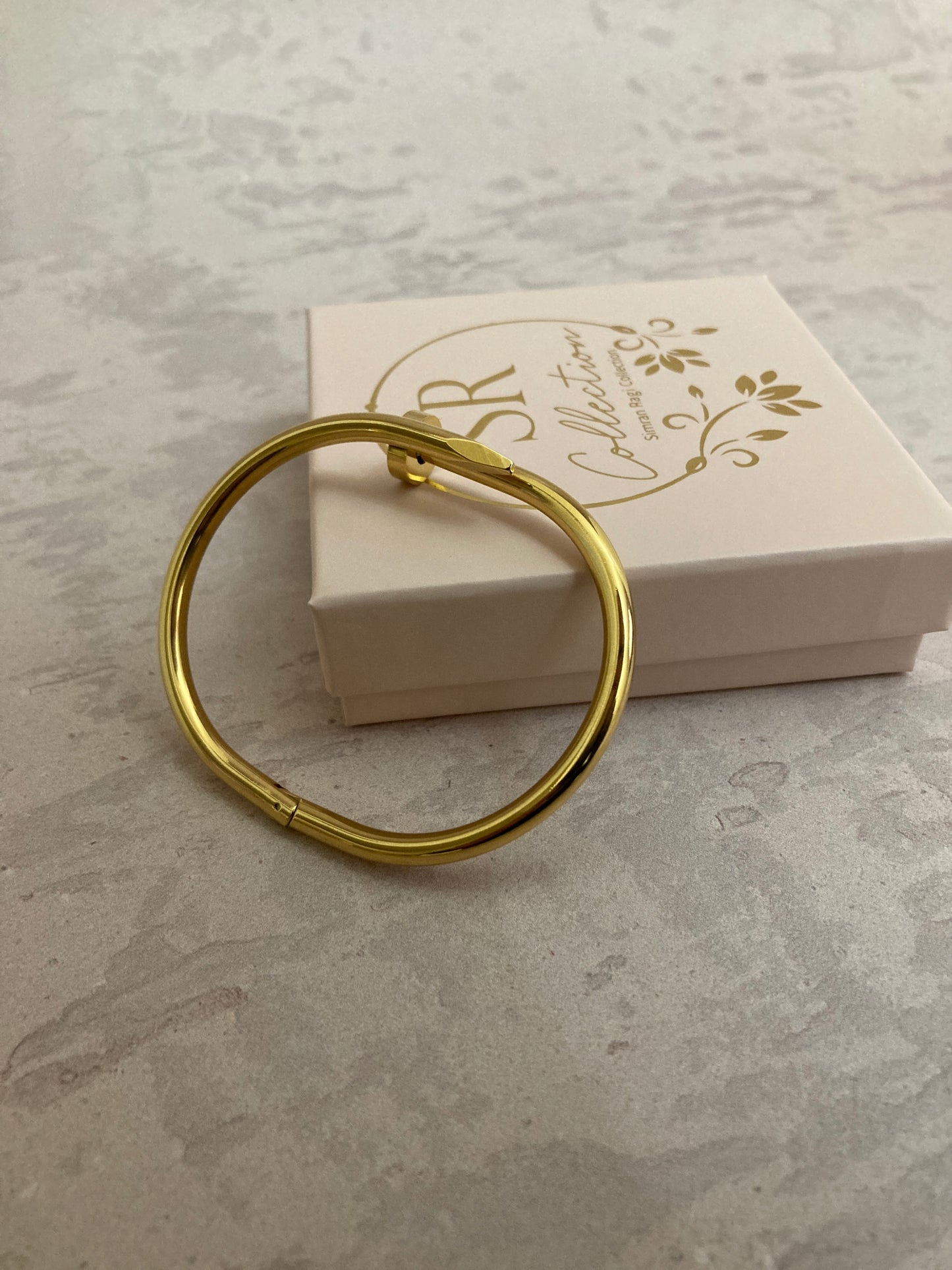 Gold Nail Bangle/Bracelet (ST831)