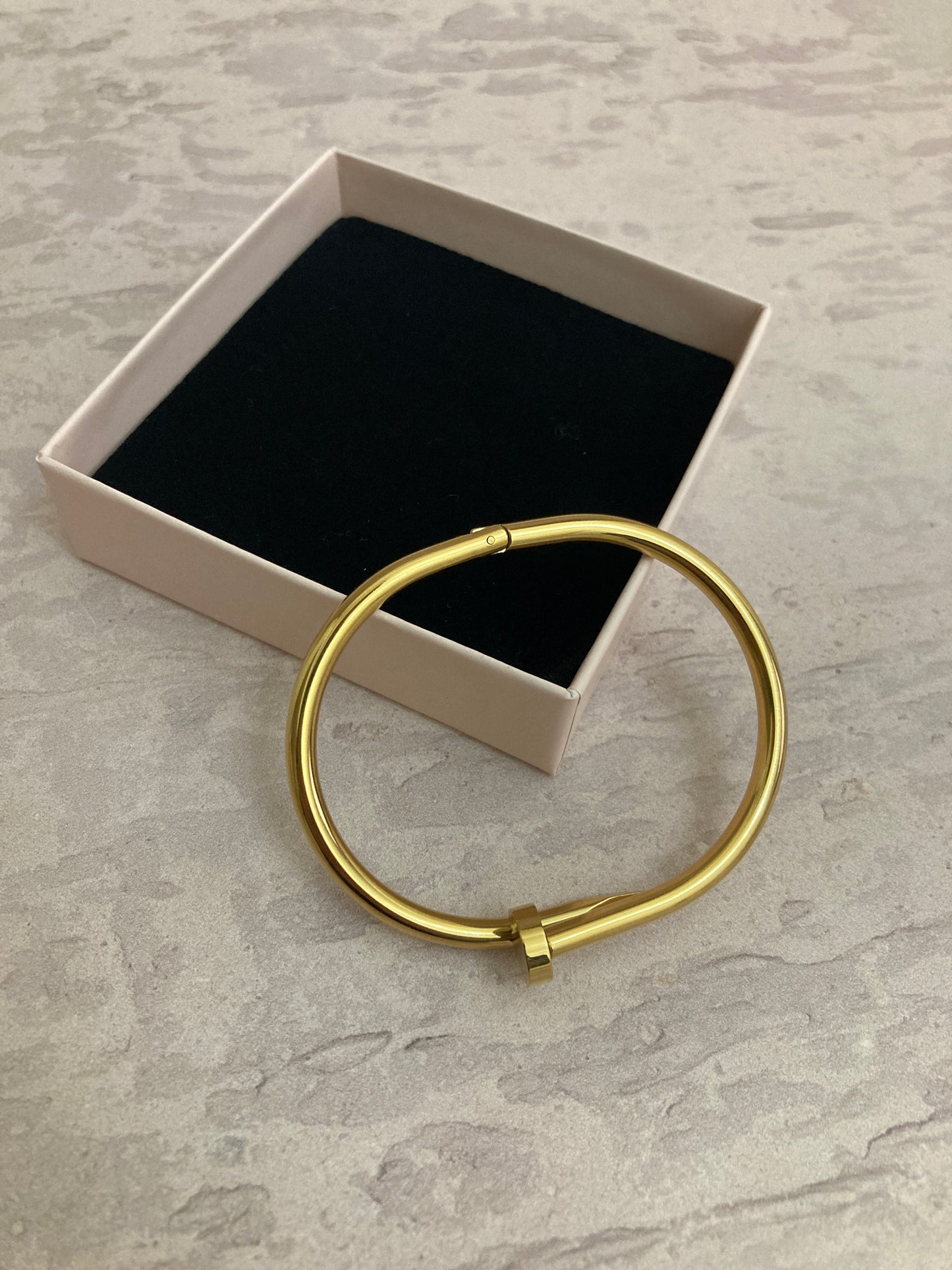 Gold Nail Bangle/Bracelet (ST831)