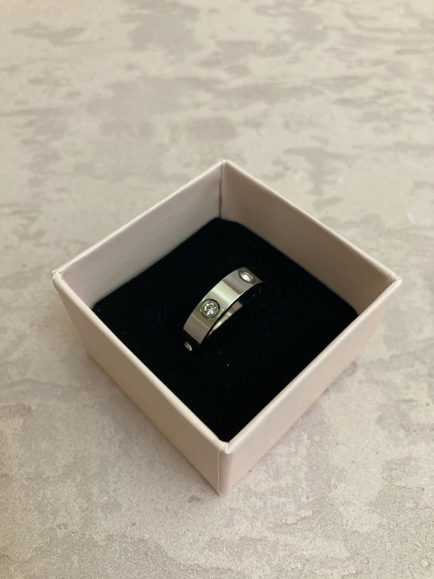 Luxury Stainless Steel Silver Zirconia Encrusted Ring (ST840)