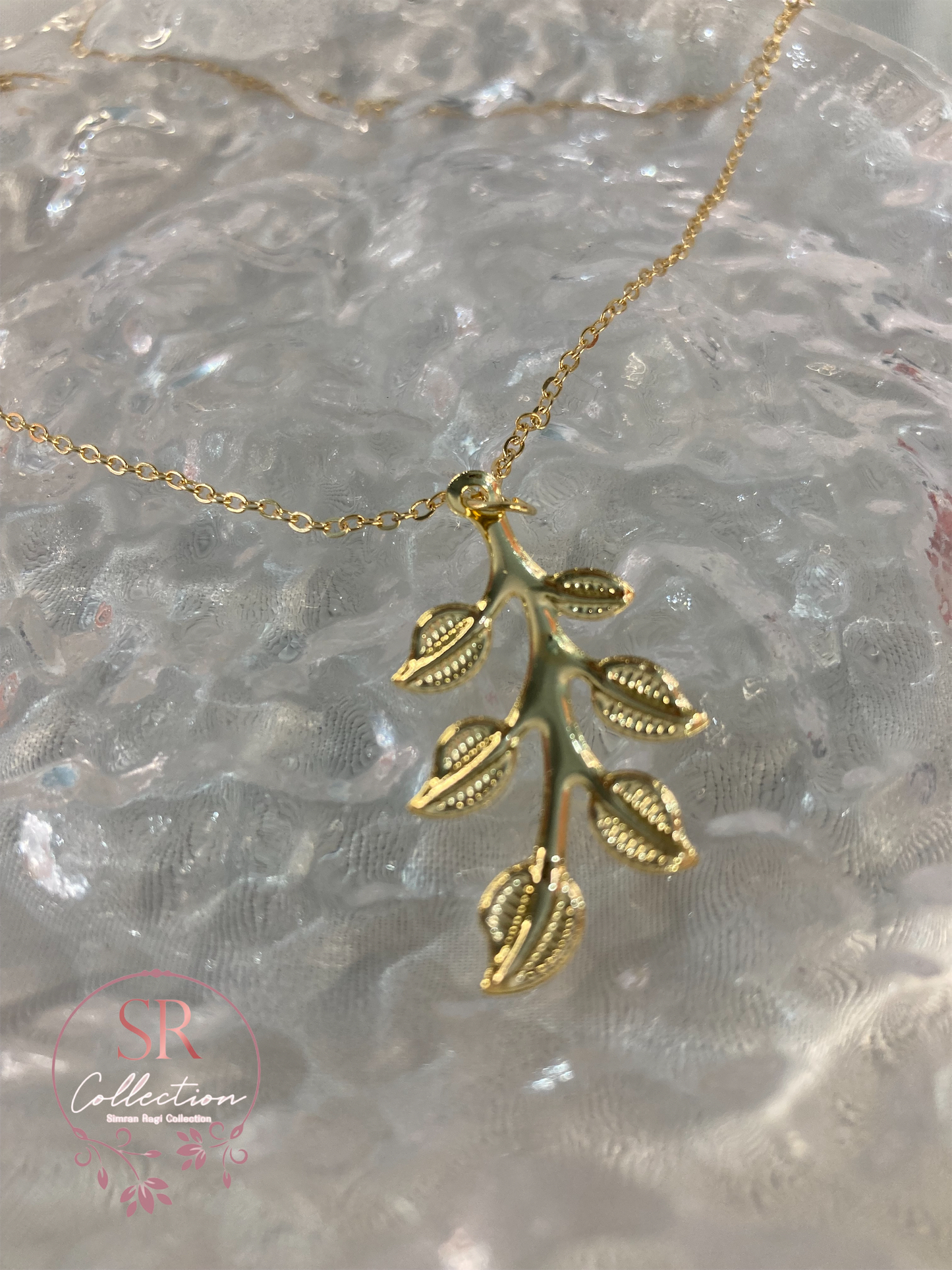 Leaf Pendant Necklace (ST201)