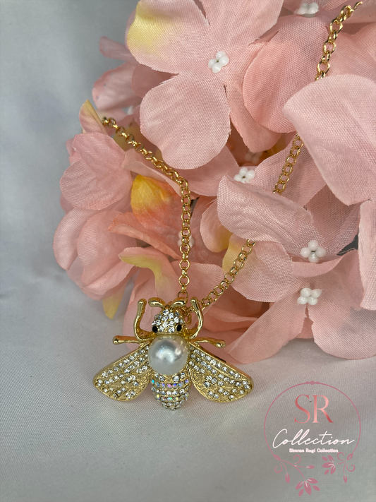 Queen Bee Pendant Necklace (ST191)